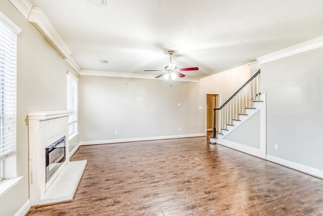 Photo - 15303 Goodman St