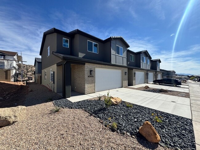 Photo - Coral Canyon 4-Bedroom End-Unit Townhome! Brand New!!