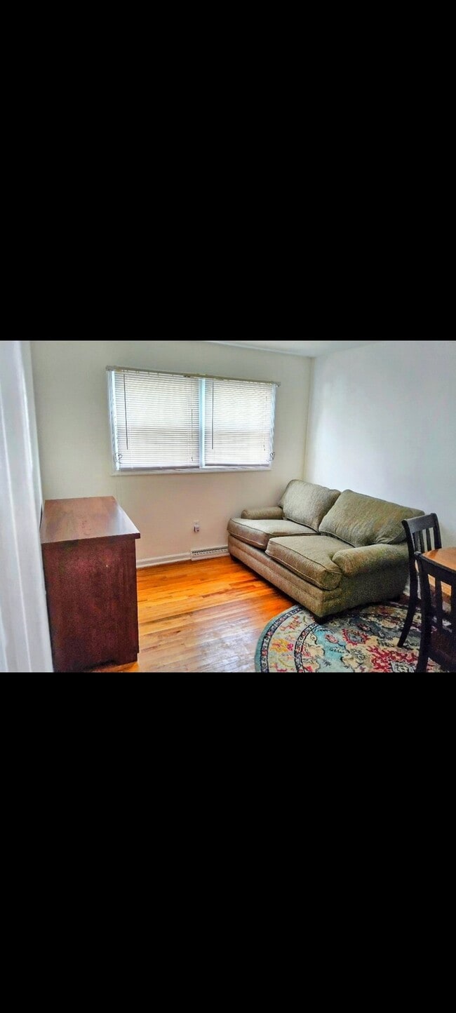 Photo - 147 Candlewick Dr Unit In-Law Suite