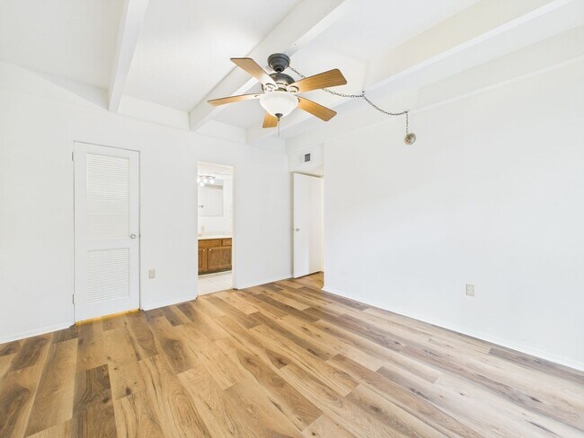 Photo - 1008 S College Rd Unit 1008 South College Road 113