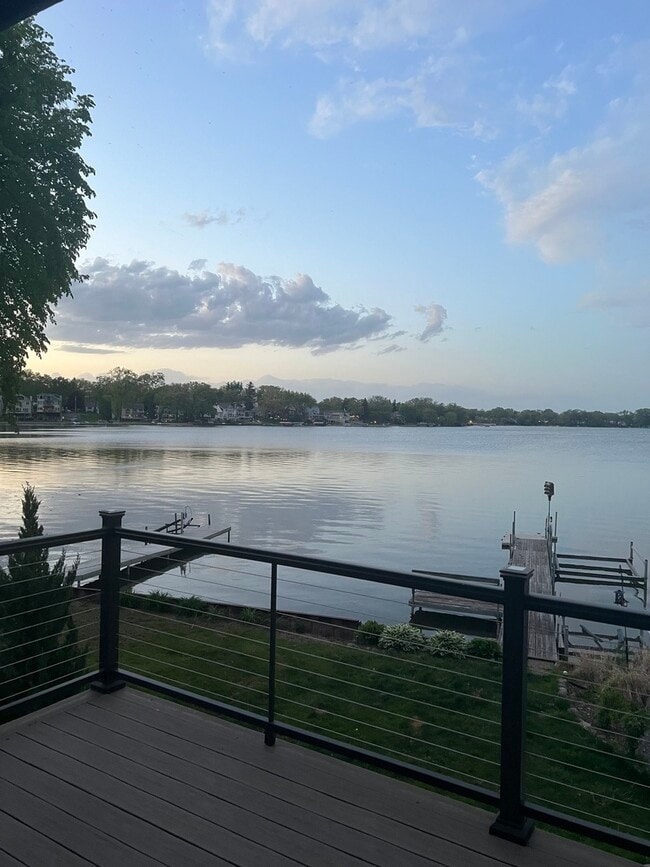 Photo - 26487 IL-83