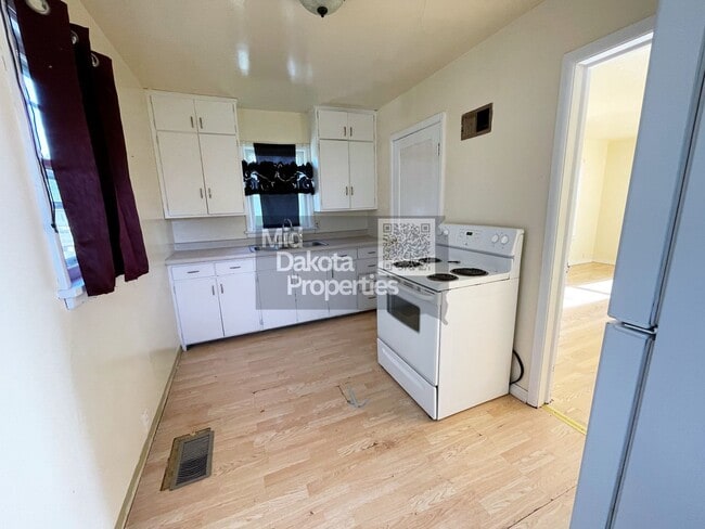 Photo - 403 S 1st- 3 bedroom house in Parkston