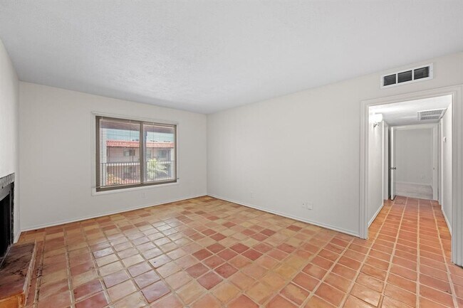 Photo - 505 W 7th St Condo Unit 304