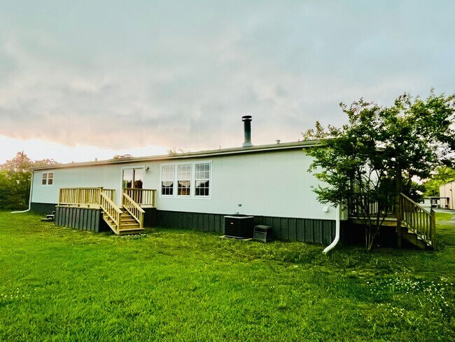55 County Rd NE 2220