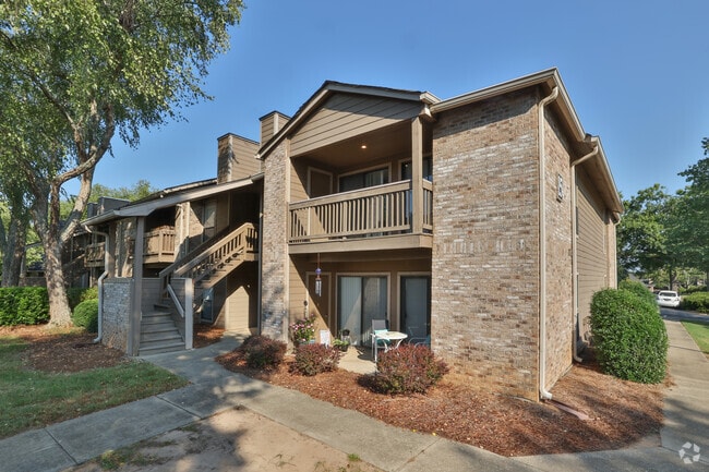 Exterior - Haywood Pointe Apartments