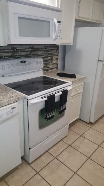 Photo - 733 SE 1st Way Unit 104