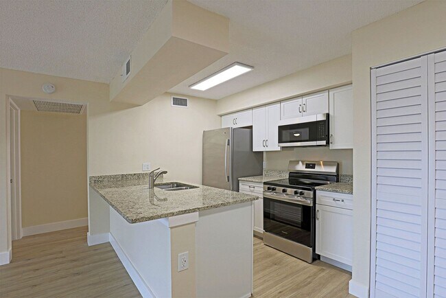 Photo - Mystic Gardens 5331-3114 Unidad 5331 Summerlin Road, 3114