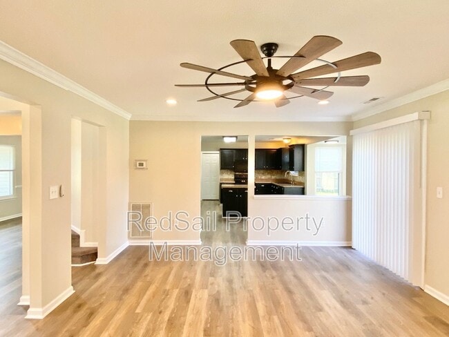 Photo - 1319 Pinecroft Ln
