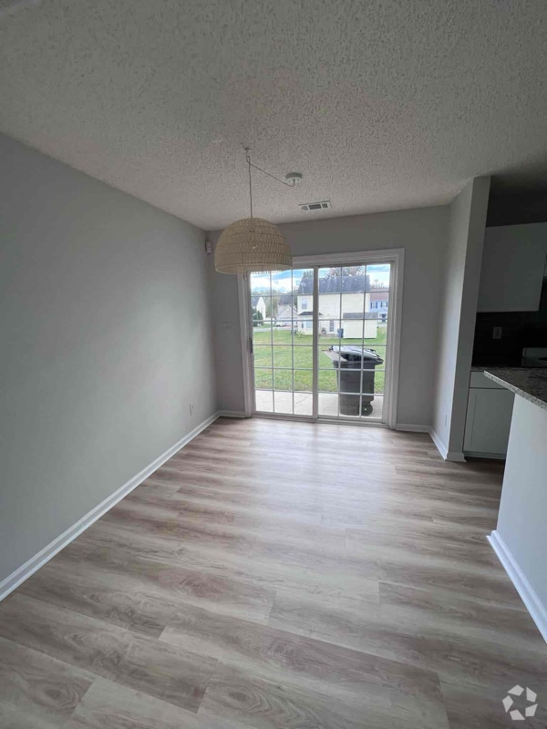 Building Photo - 2106 Wexford Way Rental