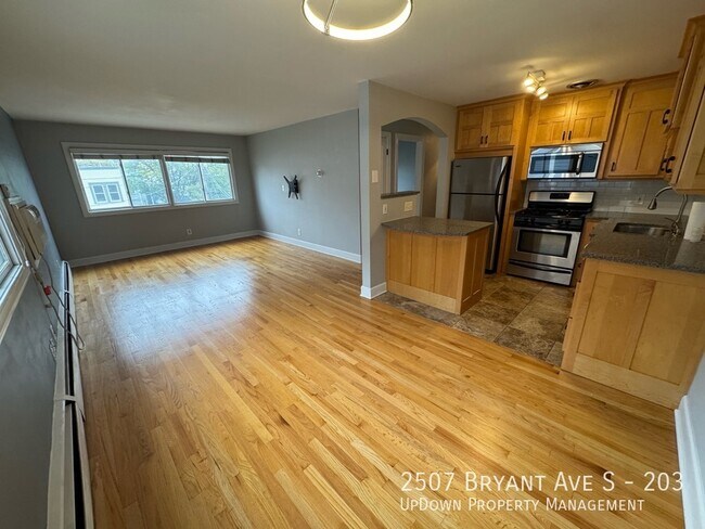 Photo - 2507 Bryant Ave S