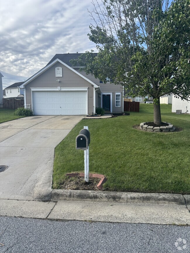 Building Photo - 1009 Highstone Dr Rental