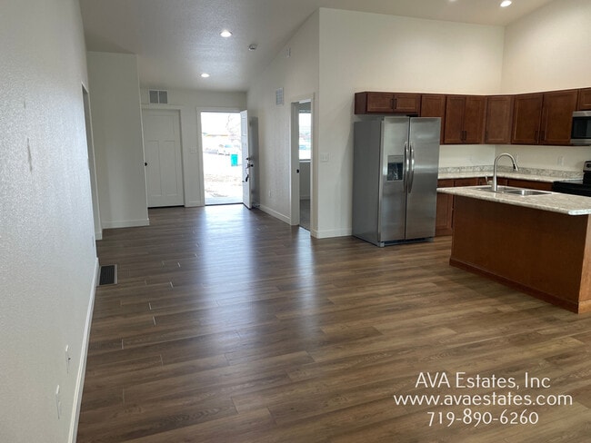 Photo - 970 S Coral Pl