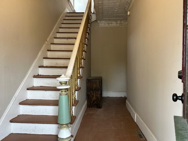 Photo - 114 S Melcher St