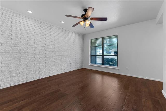 817 Warren Way