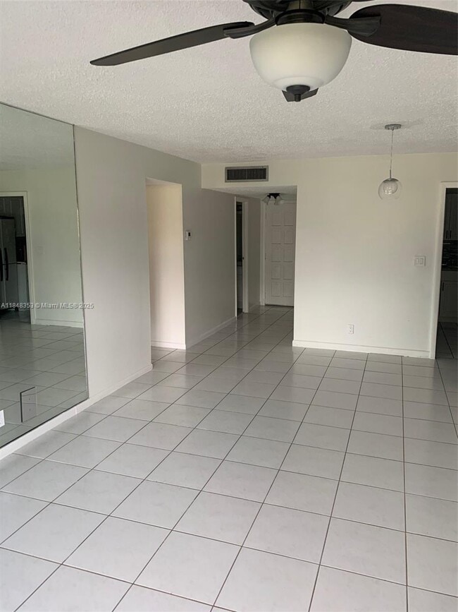 Photo - 6201 N Falls Cir Dr Unit 106