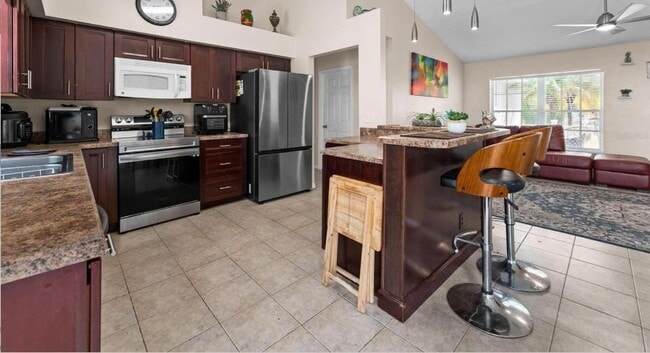 Photo - 2630 McDonald Ter