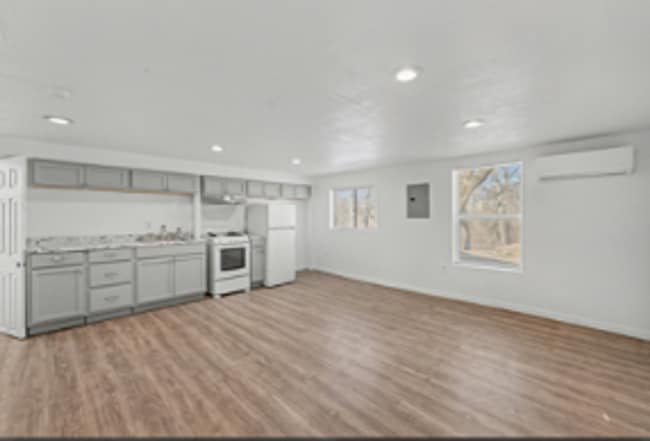 Photo - 732 N Victor Ave Unit C