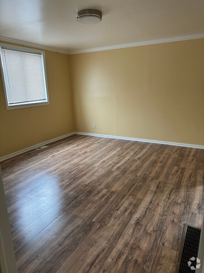 Building Photo - 11603 Mitchell St Unit 1F Rental