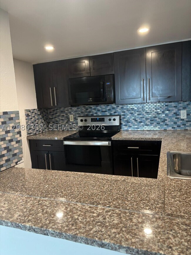 6970 NW 186th St Unit 3-505