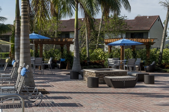 Landings at Coconut Creek