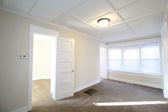 Photo - December FREE On This 1 Bedroom 1 Bath House Near KU Med & Westport