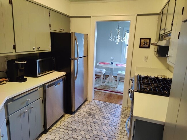 Photo - 2245 N Lake Dr Unidad Upper