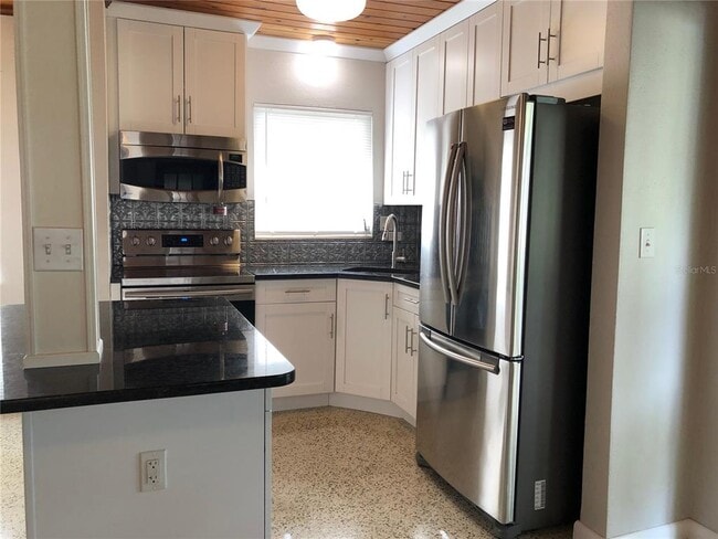 Photo - 80 Beverly Cir