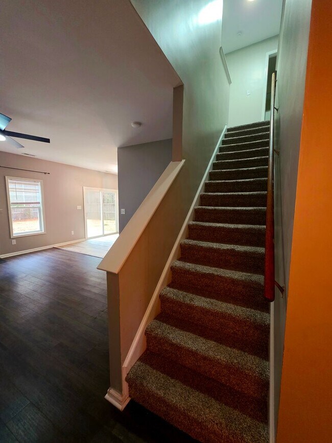 Photo - 3 BR 2.5 BA Hunters Creek