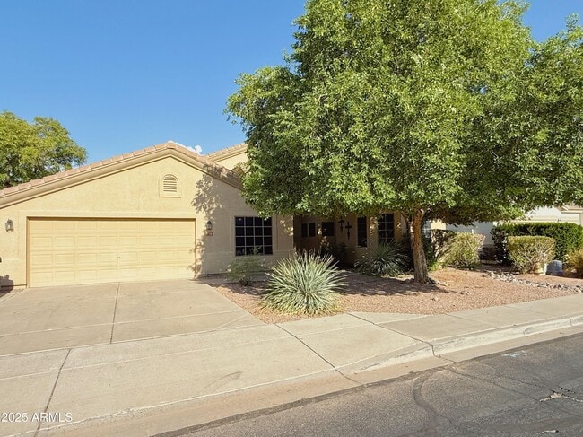 Building Photo - 2729 S Sorrelle Rental