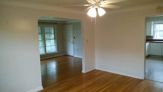 Photo - 18725 Chagrin Blvd