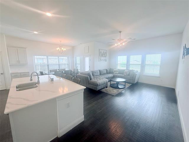 2080 Abela Dr