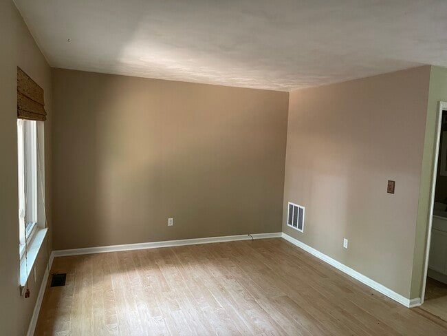 FAMILY ROOM - 2910 Tree Swallow Rd Unit 2910