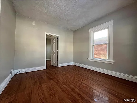 Photo - 6514 Julian Ave