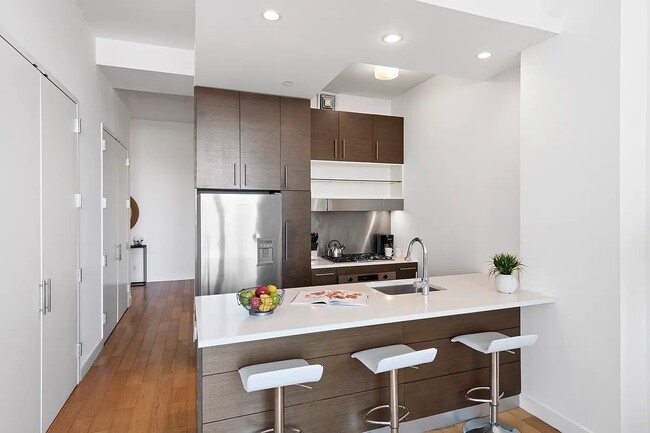 Photo - 96 Rockwell Pl Unit 5B