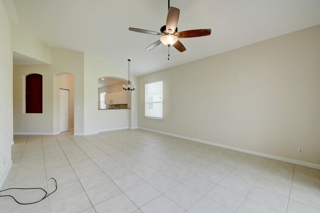 Photo - 688 Stanford Ln