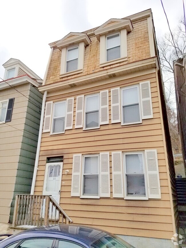 Building Photo - Spacious 4 Bedroom  in Slopes w/ Laundry &... Rental