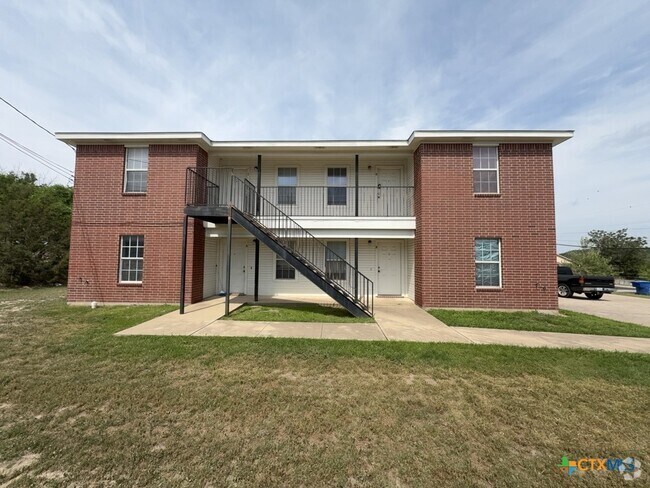 Building Photo - 1016 North Dr Unit A Rental