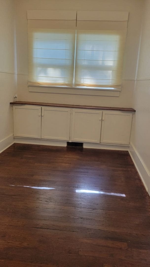 Photo - PRE-LEASING!! AVAILABLE JUNE 10TH! 3 Bedroom/1 Bathroom House