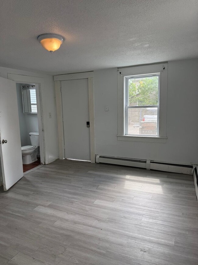 Photo - 35 Ash St Unit A