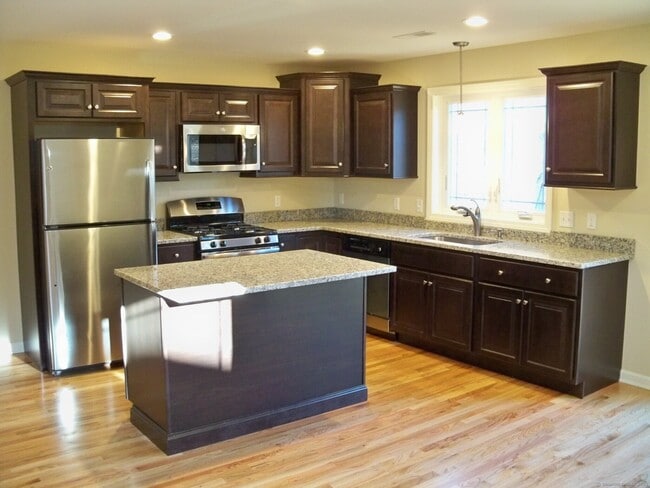 Photo - 404 Main St Unit 10