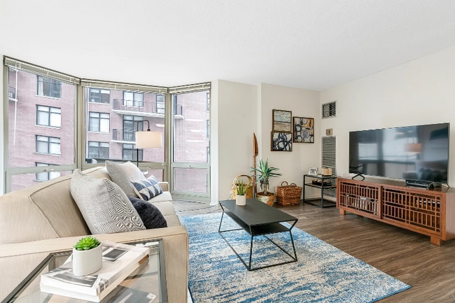 Photo - 1122 N Dearborn St