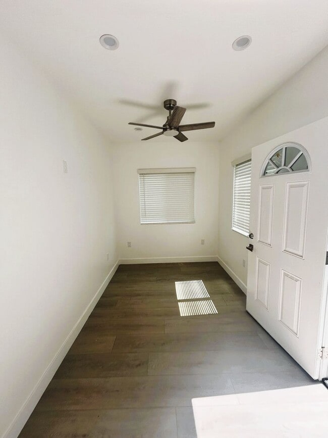 Photo - Eldora, 10313-10321 1/2 Unit 10319 1/2 Eldora Rear ADU Rt