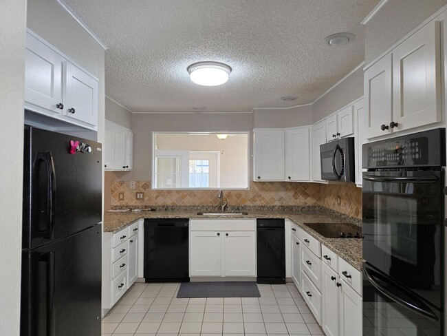 Photo - 3/2 Hewitt Home