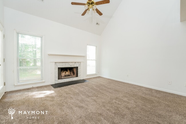 Photo - 160 Princeton Way
