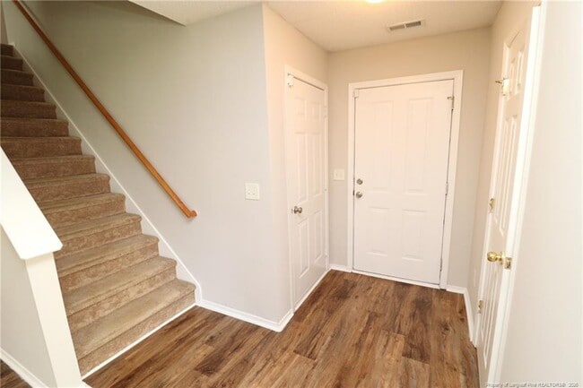 Photo - 5 Bellmore Ct