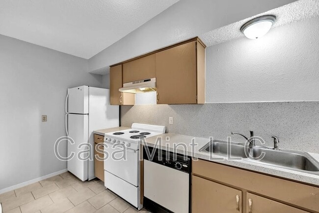 Photo - 803 Oakland St Unit APT 10
