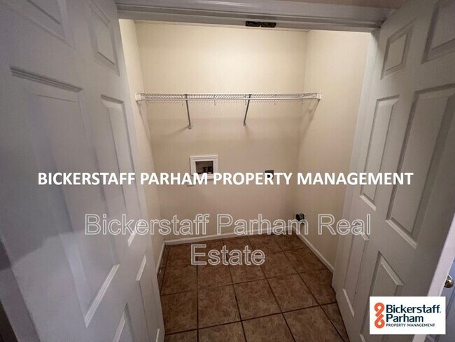 Photo - 6216 Crystal Dr Unit A