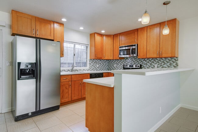 Photo - 1013 Woodside Rd