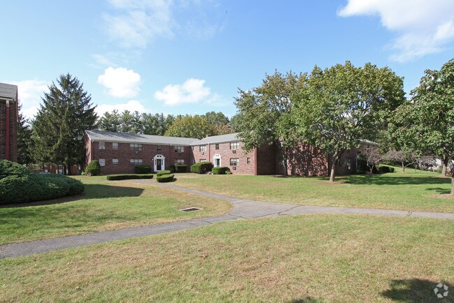 Huntington Commons - Huntington Commons Apartments