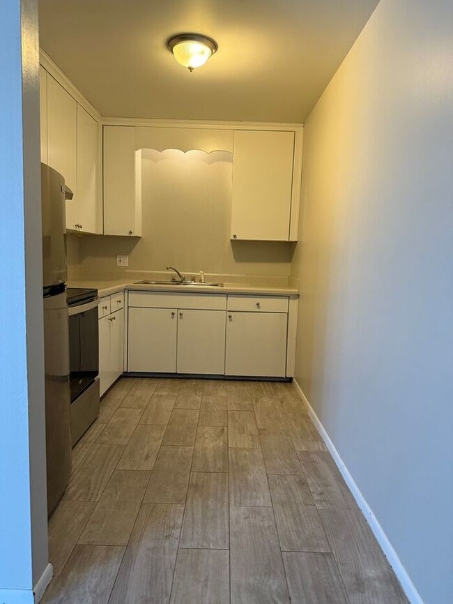 Photo - 2 Bedroom Unit was recently renovated. Live walking distance from the downtown square or steps fr...